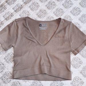 pretty little thing crop top